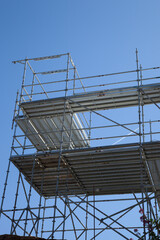 Naklejka premium Echafaudage métallique sur un chantier de rénovation