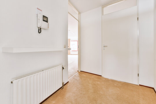 Spacious empty entrance room in Amsterdam