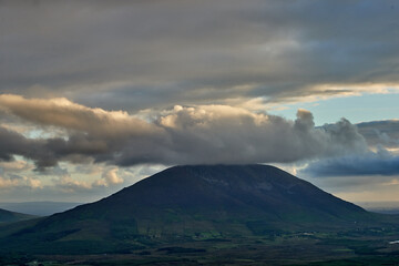 Fototapeta premium ireland bog land cloudy valley 