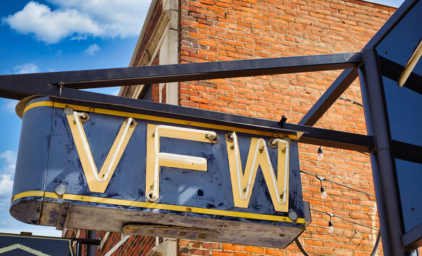Veterans of Foreign Wars, VFW sign Upper Sandusky Ohio 