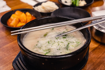 韓国料理　釜山名物　クッパ