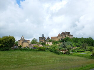 Naklejka premium Château de Biron, Gavaudun, Lacapelle à vélo