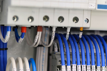 Connection of electrical units in an electrical distribution cabinet using copper mounting wires....