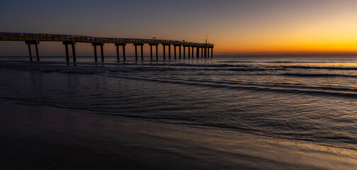 Fototapeta premium Beautiful and vibrant sunrise over the beach in St. Augustine, Florida