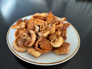 Palmeritas caseras, galletitas dulces con manteca y azúcar