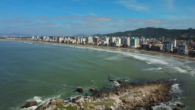 PRAIA DO GRAVAT&Aacute; - NAVEGANTES - SANTA CATARINA