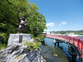 カツオを手にした気仙沼の3代目恵比寿像