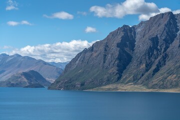 Obraz premium Lake Hawea and Southern Alps mountain range, Hawea, Otago, New Zealand.