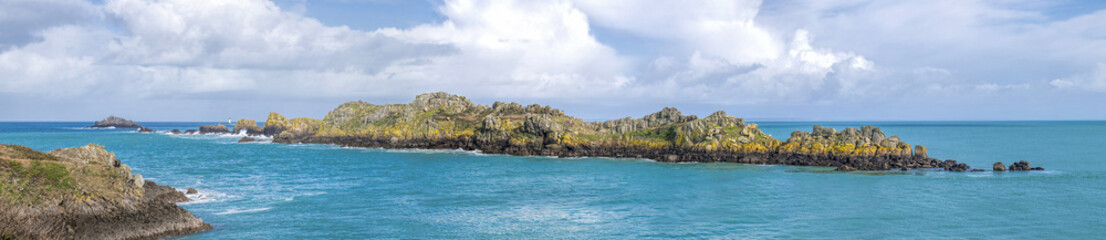 Fototapeta premium The island of Landes at Pointe du Grouin in Brittany