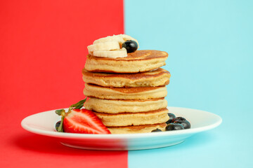 Pancakes with banana and honey