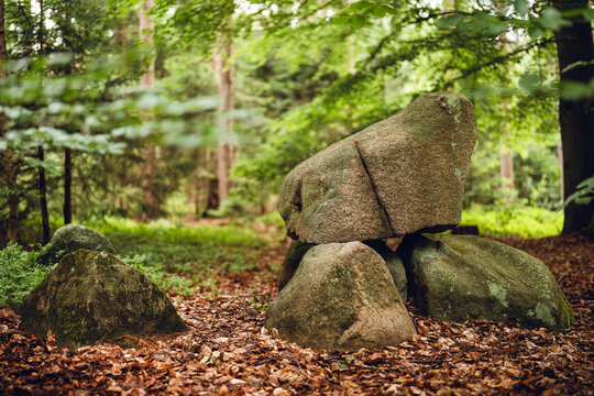 Ganggrab Lehnstedt 82 (Megalithgrab der Jungsteinzeit)