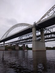 Obraz premium bridge over the river