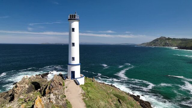 Faro de Cabo Home en Pontevedra a vista de drone