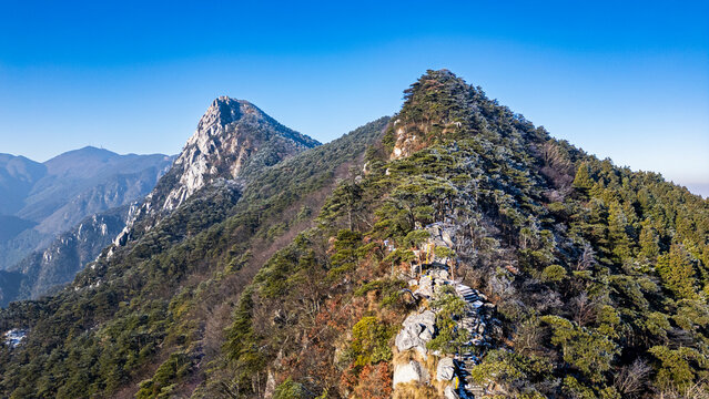 Aerial of Hanpo Pass, Mount Lu (Lushan), UNESCO World Heritage Site, Jiujiang, Jiangxi, China