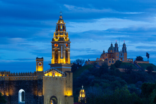 Evening, Convent of San Gabriel Arcangel in the foreground, Church de Nuestra Senora de los Remedios in the background, Cholula, Puebla State