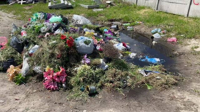 A pile of rubbish 1