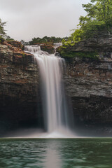 Obraz premium Overlooked Splendor: Aerial Panorama of Desota Falls, Alabama