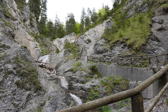 Wanderung durch die H&uuml;ttlebachklamm bei Wallgau in Bayern