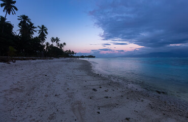Plage de Tema'e sur l'île de Mo'orea en Polynésie