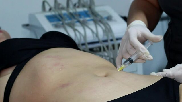 est&eacute;tica, procedimientos en el abdomen. cl&iacute;nica de belleza. aplicaci&oacute;n de ozono, terapia de ozono, enzimas, adelgazamiento. p&eacute;rdida de peso.