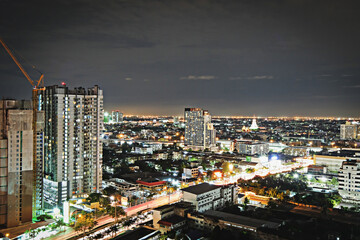 Fototapeta premium the atmosphere of the city night in bangkok