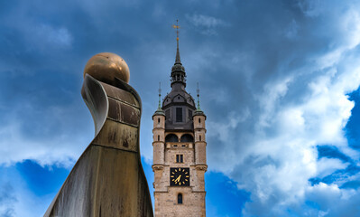 Rathausturm und Handwerkerbrunnen in Dessau