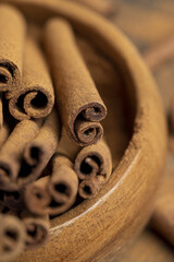 Cinnamon sticks for making cinnamon powder as spices