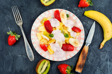 Fruit berry salad with yogurt