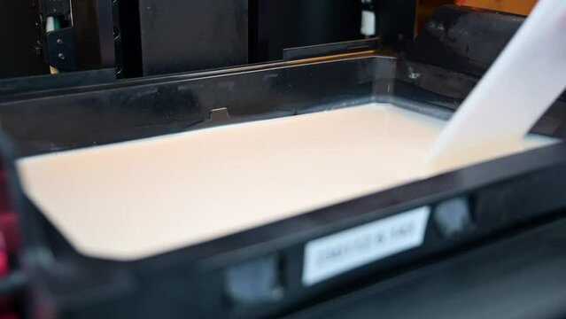 3D printer stirring resin in cabin