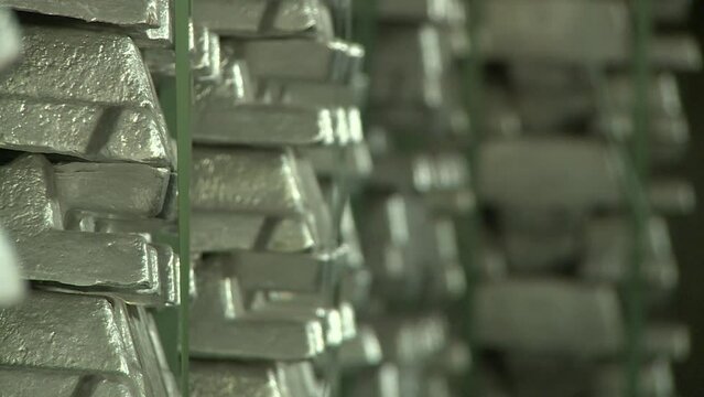 aluminum ingots
