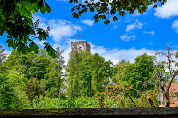 Bruneck, Brunico, Schloss Brunck, Schlossberg, Schlossweg, Oberstadt, Pustertal, Altstadt, Raingasse, Dolomiten, Kronplatz, Wanderferien, Berge, Südtirol, Frühling, Sommer, Italien