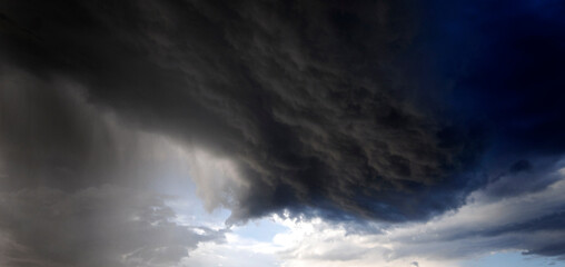 Obraz premium Storm Clouds in Sky Many Storms