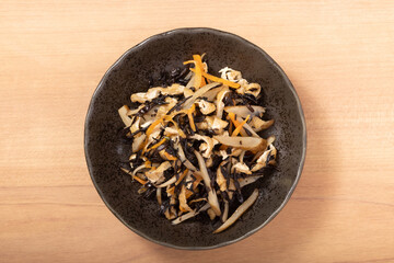 ひじきの煮物　（ごぼう　人参　ひじき　油揚げ）