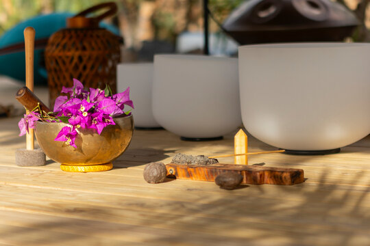 Tibetan bowls and gongs for sound therapy session