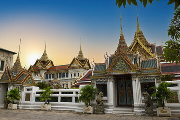 Fototapeta premium Wat Phra Kaew, The Grand Palace while seunset, Bangkok, Thailand, Southeast Asia