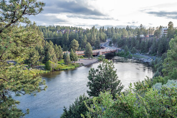 Fototapeta premium Deschutes River in Bend urban area, Oregon, view from above