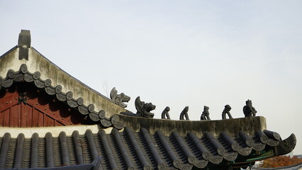 가을 풍경과 경희궁 고궁과 도시의 풍경입니다.