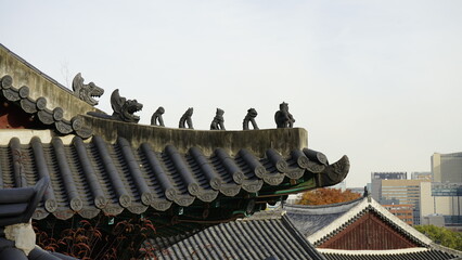 가을 풍경과 경희궁 고궁과 도시의 풍경입니다.