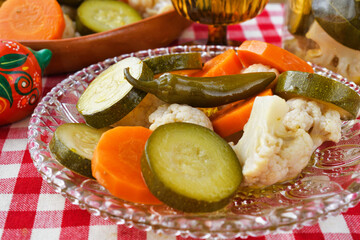 メキシコの野菜のエスカベーチェ 
Escabeche,Mexican Pickled Vegetables（Verduras en escabeche,Escabeche de verduras)

