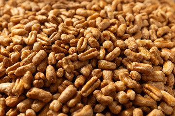 Savory and crunchy roasted kamut