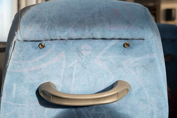 PAREIDOLIE, un siège en forme de tête