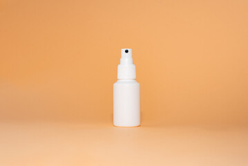Bouteille cosmétique, bouteille blanche, spray, vaporisateur, packaging sans étiquette
