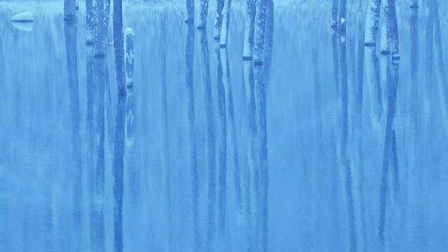 雪の青い池⑬