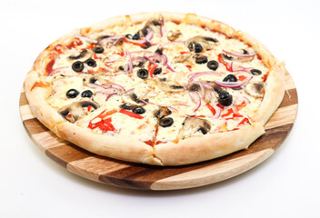  Homemade pizza with crispy crust and juicy filling. This dish will definitely bring the whole family together at the table