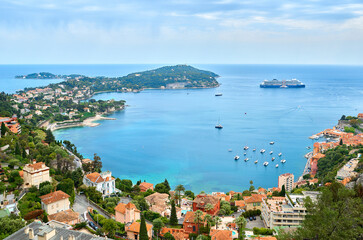 Naklejka premium 山の上から見た景色