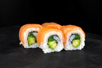 special roll with salmon and avocado