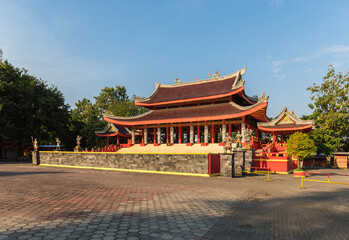 Cheng ho temple at semarang ; semarang tourism ; Majestic Traditional Chinese Architecture Under a Clear Blue Sky, Inviting Exploration and Reflection