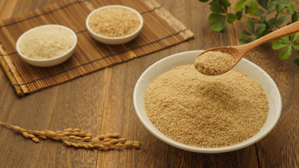 米ぬか｜白米と玄米と稲穂