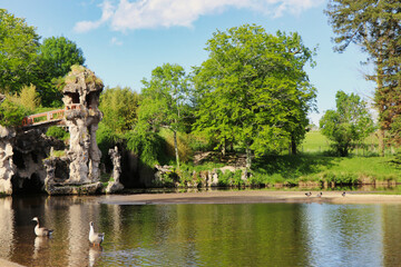 fountain in the park