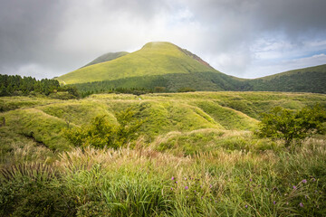 Fototapeta premium Mount Eboshi, Eboshidake Near Mount Aso, Kyushu, volcano, caldera, mountains, hike, trekking
